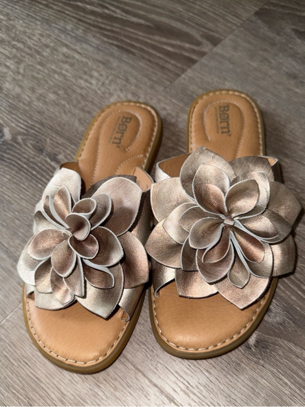 Born BOC Azalea Leather Sandals Women’s Size 7 Panna Cotta